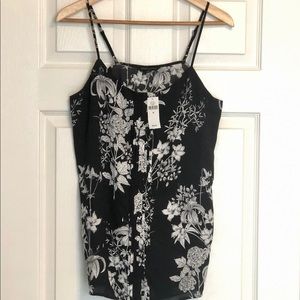 Banana Republic women’s sleeveless blouse